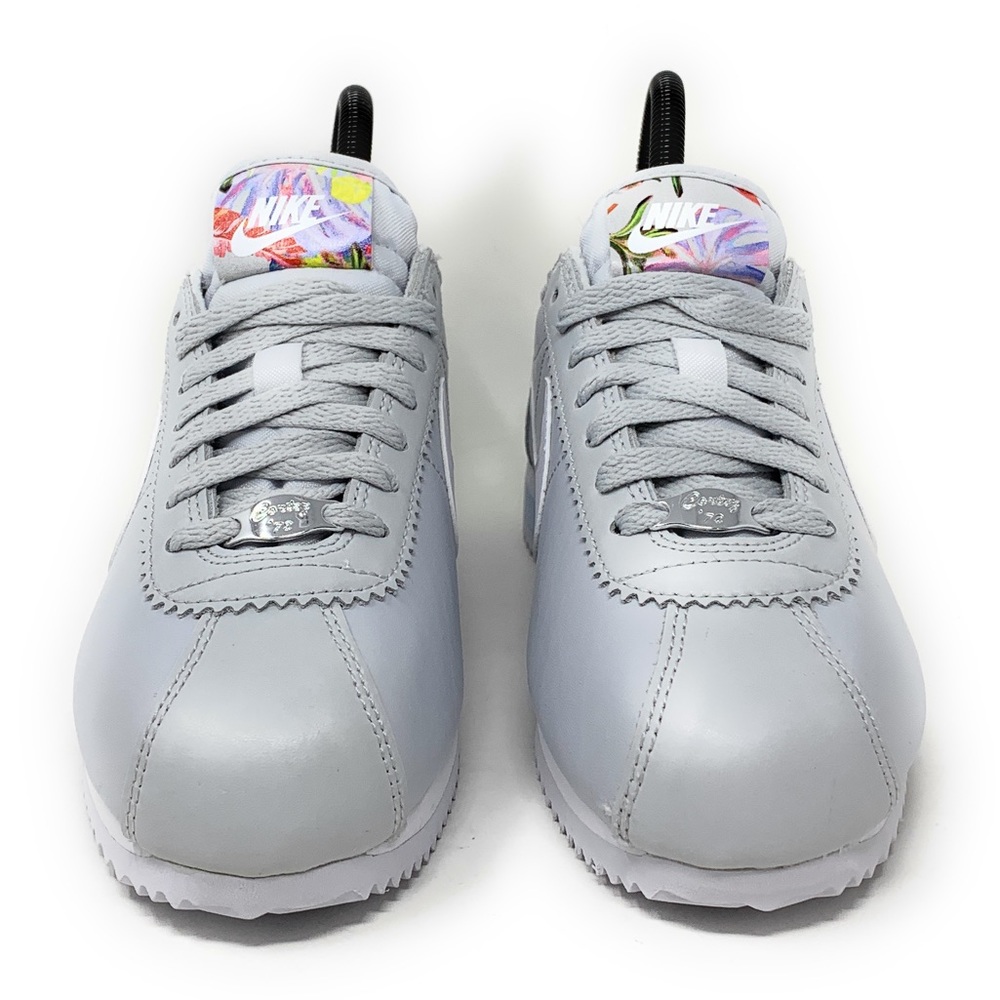 WMNS Classic Cortez Nylon "Pure Platinum/White - Picture 3 of 7